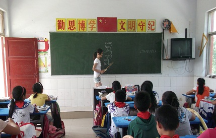 机电工程学院举行义务支教活动