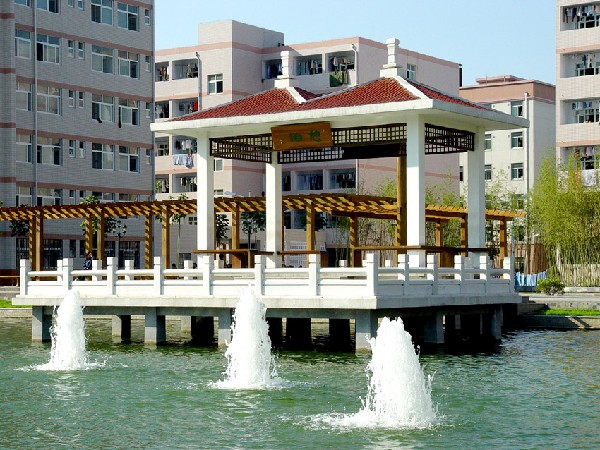 晋安路校区怡憩亭