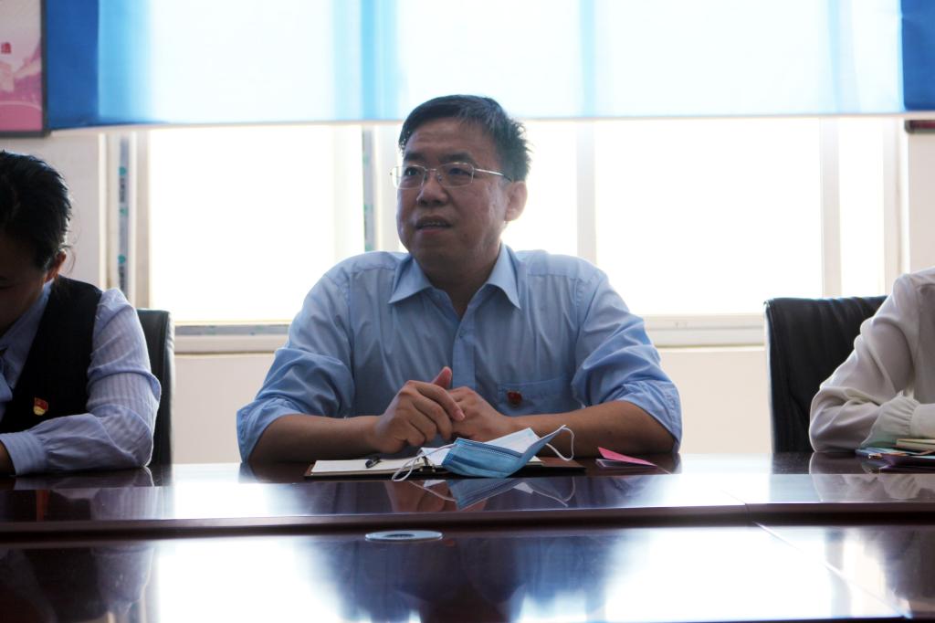 机械与汽车工程学院召开郑州“7.20”特大暴雨灾害追责问责案件以案促改专题组织生活会