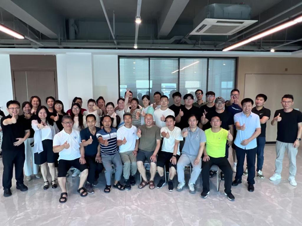 2025年河南省职业院校“双师型”教师培养培训项目电子技术应用专业培训班企业实践阶段有序开展